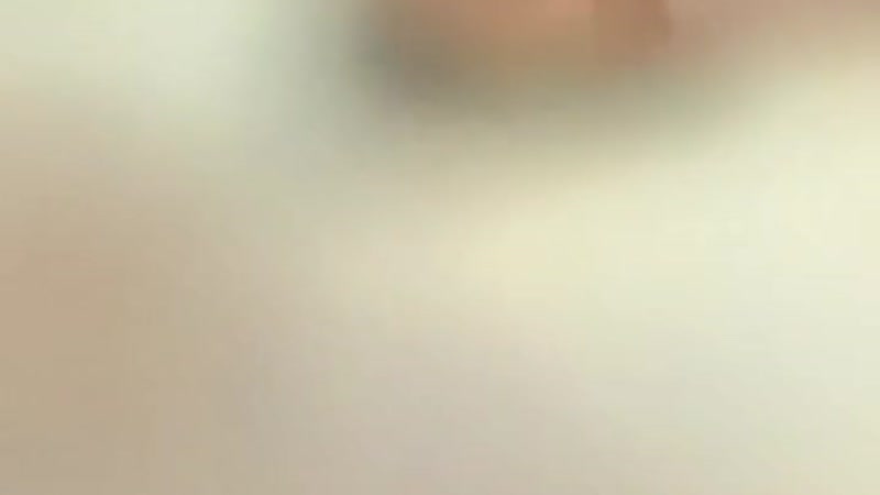 Ngắm chị gái thay đồ trong nhà tắm
