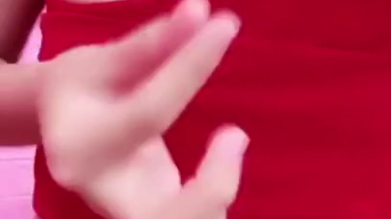 Cô em hàng xóm tự thẩm nhìn múp vl