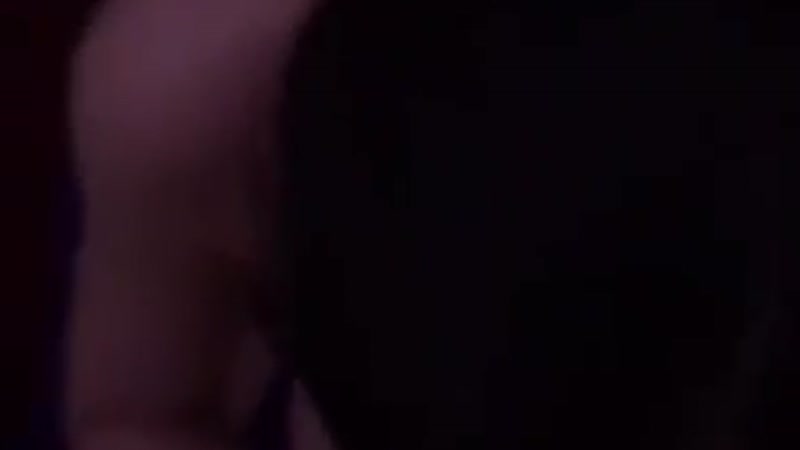 Vừa đi ăn về em đã mò vào bú cu