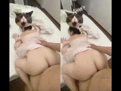 Chịch bướm xinh doggy vỗ mông bôm bốp