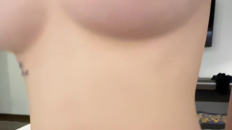 Chịch cô em vú to xinh nứng quyến rũ