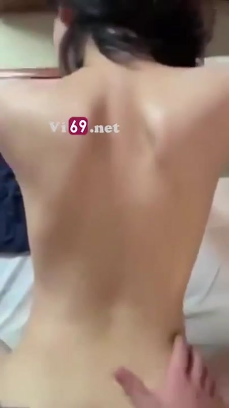 Cô em xinh gái khoe dáng nuột bị đụ tơi tả không che